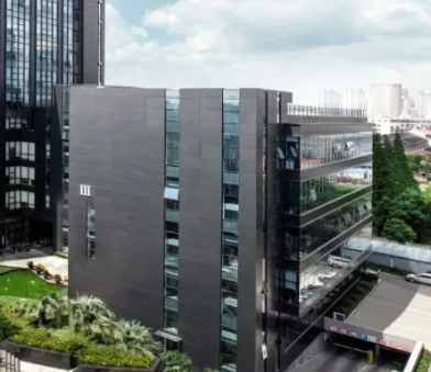 近视镜与太阳镜产品对比分析及适用场景研究